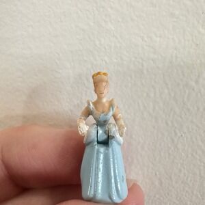 Polly Pocket Cinderella In Blue Dress From Stepmothers House Set Disney Princess